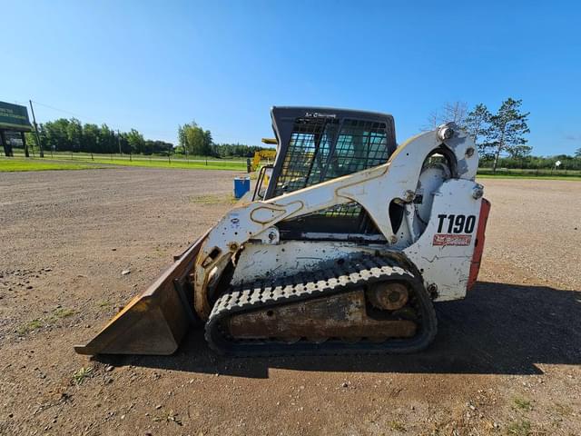 Image of Bobcat T190 equipment image 1