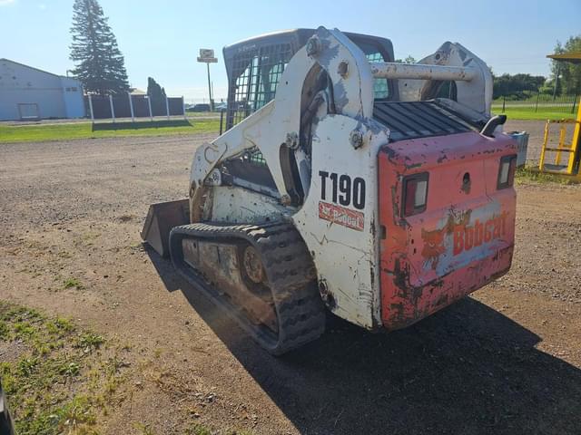 Image of Bobcat T190 equipment image 2