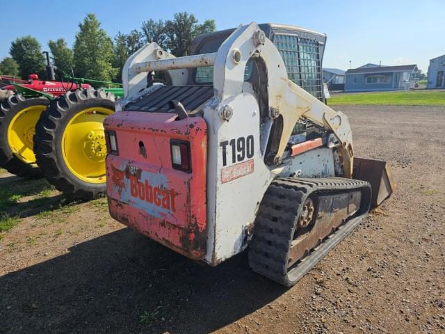 Image of Bobcat T190 equipment image 4