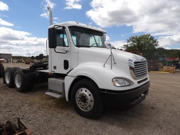 Main image Freightliner Columbia 120