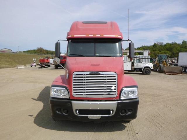 Image of Freightliner CST120 equipment image 1