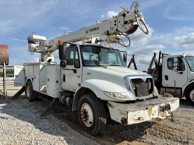 Image of International 4300 equipment image 1