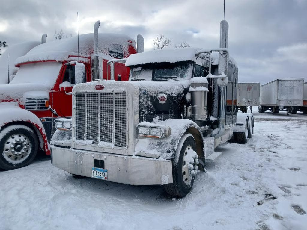 Image of Peterbilt 379 Primary image