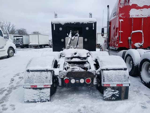 Image of Peterbilt 379 equipment image 3