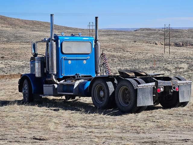 Image of Peterbilt 379 equipment image 1