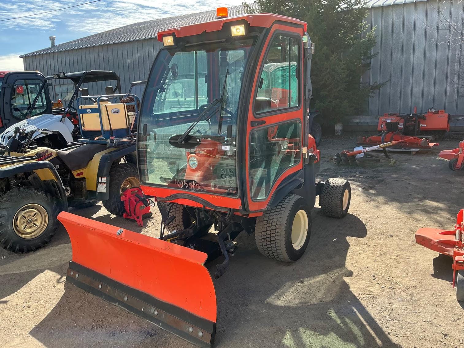 Kubota F3680 Equipment Image0