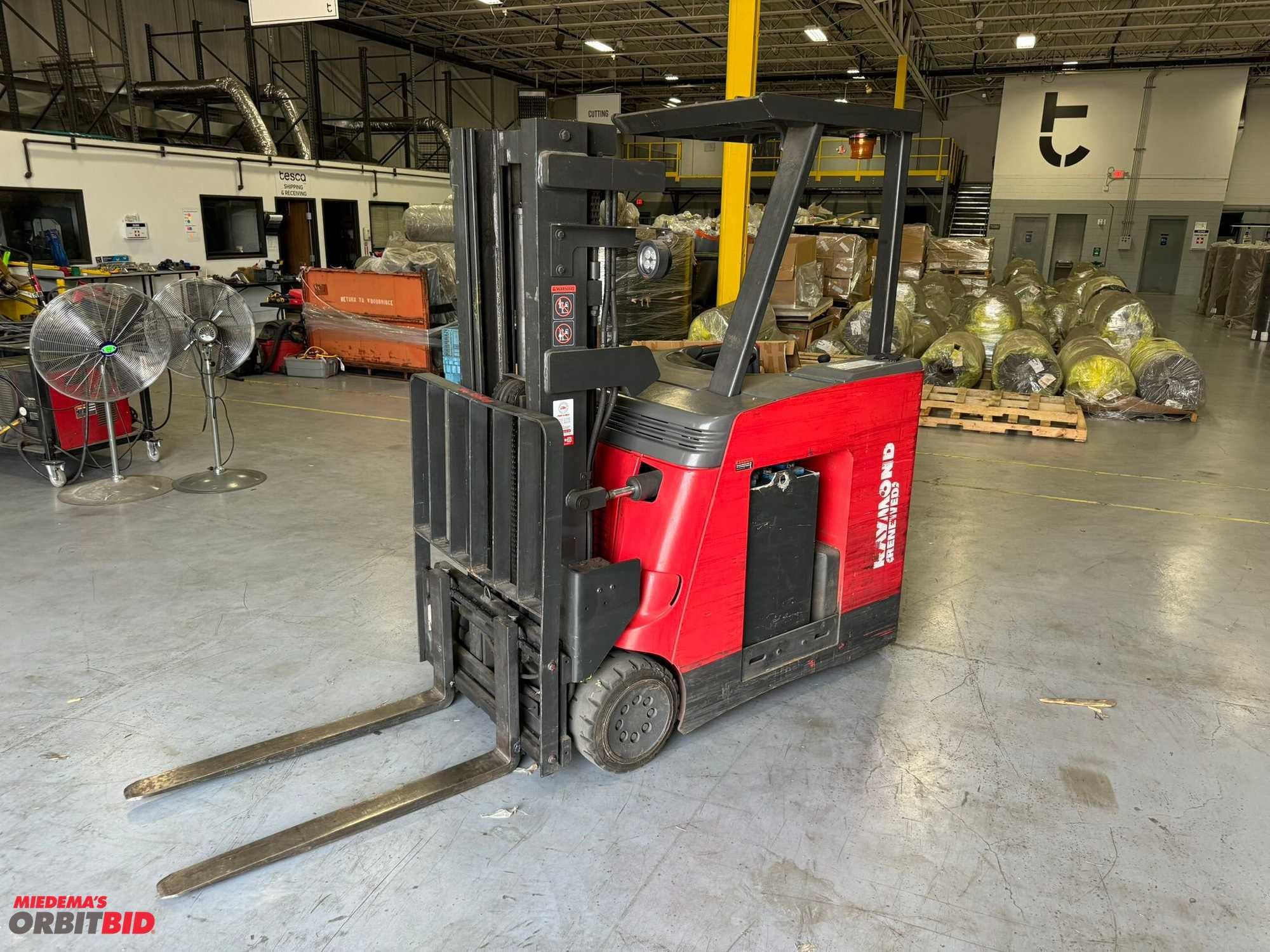 SOLD - Raymond R40-C40TT Lot No. 12337 Construction with 2,137 Hrs ...