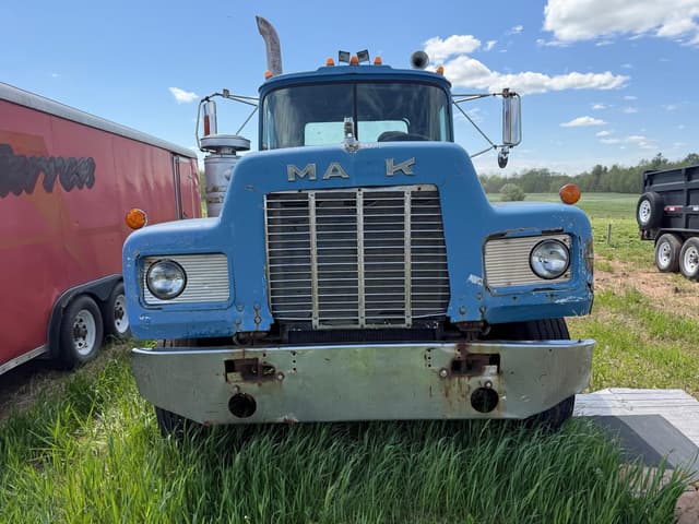 Image of Mack R686ST equipment image 1
