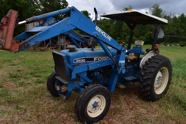 Image of Ford 3930 equipment image 4