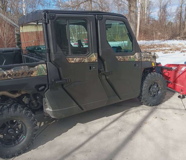Image of Polaris Ranger XP4 1000 equipment image 1