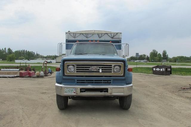 Image of Chevrolet C60 equipment image 1
