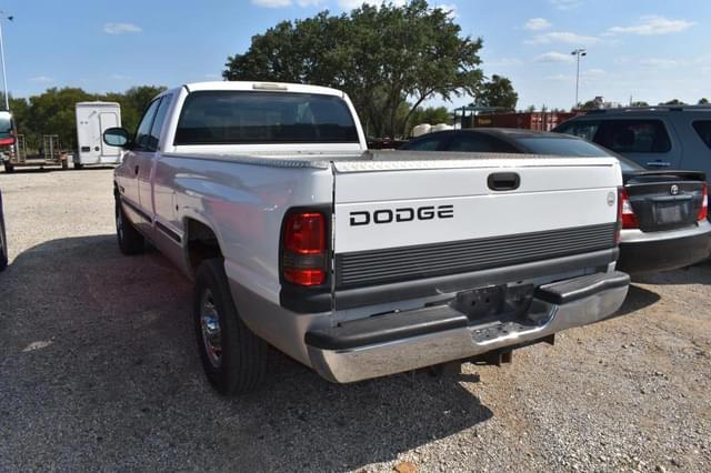 Image of Dodge Ram 2500 equipment image 3