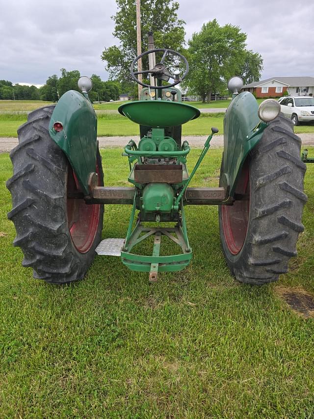 Image of Oliver 77 equipment image 4