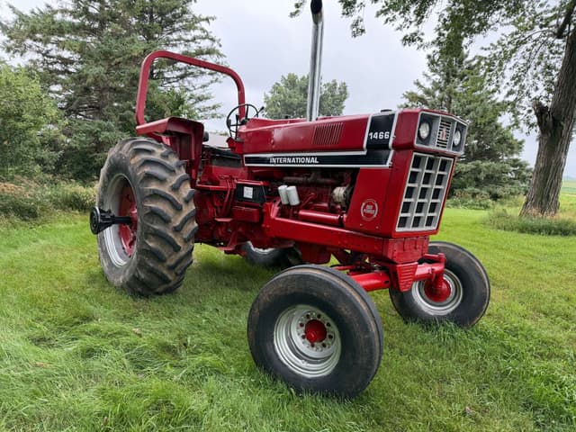 Image of International Harvester 1466 equipment image 3