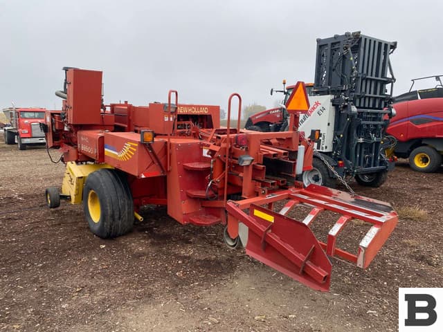 Image of New Holland BB900 equipment image 1