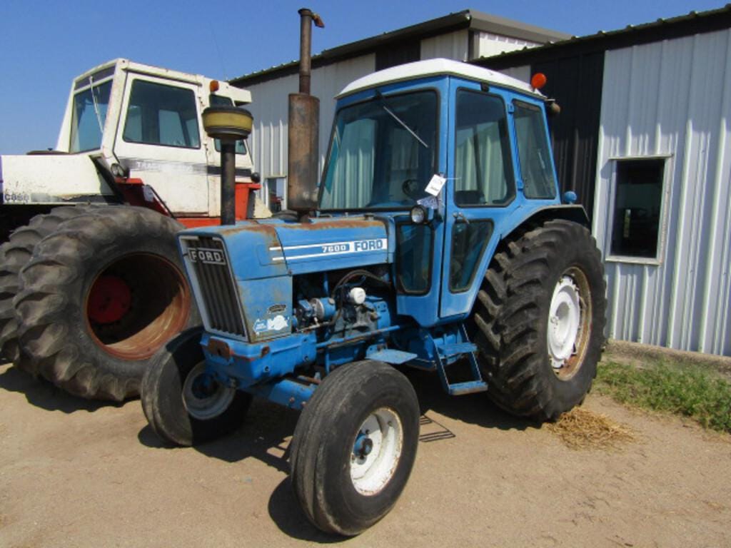 Main image Ford 7600