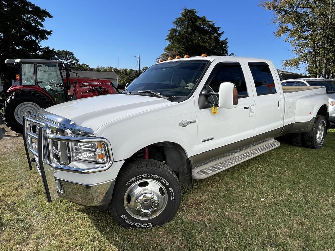 Image of Ford F-350 Primary image