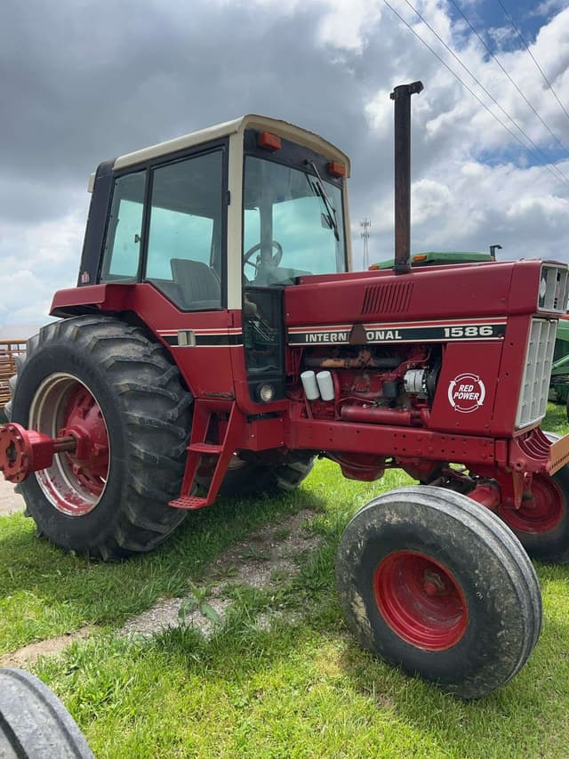 Image of International Harvester 1586 equipment image 1