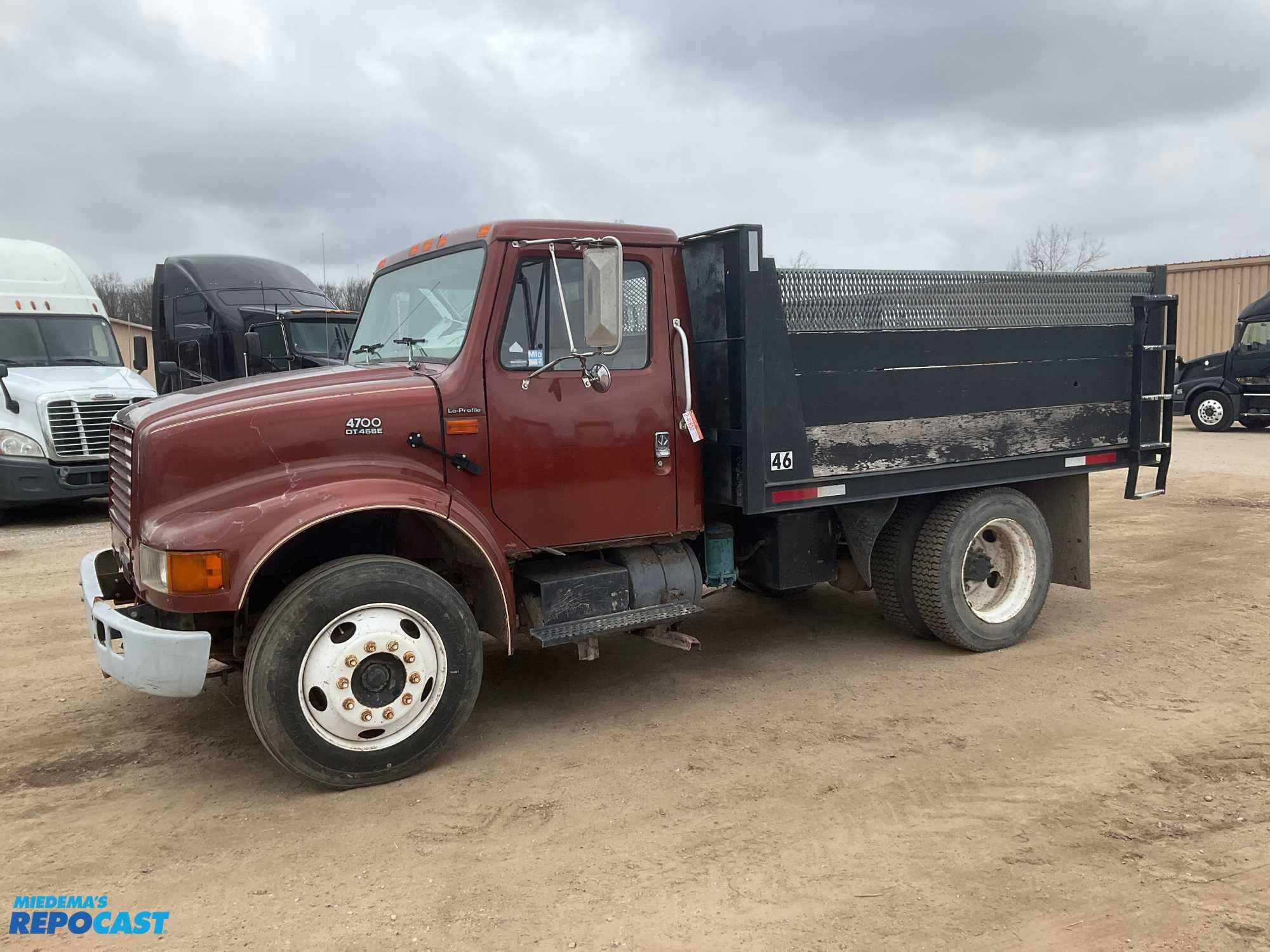 Main image International 4700