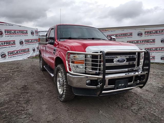 Image of Ford F-250 equipment image 2