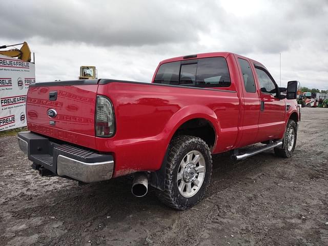 Image of Ford F-250 equipment image 4