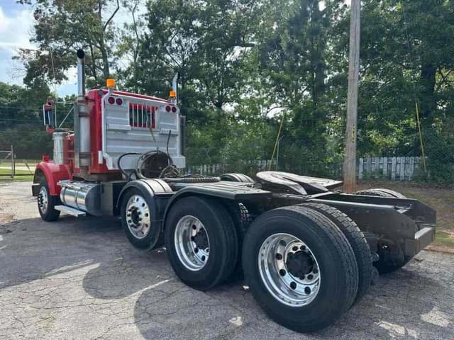 Image of Kenworth W900 equipment image 3