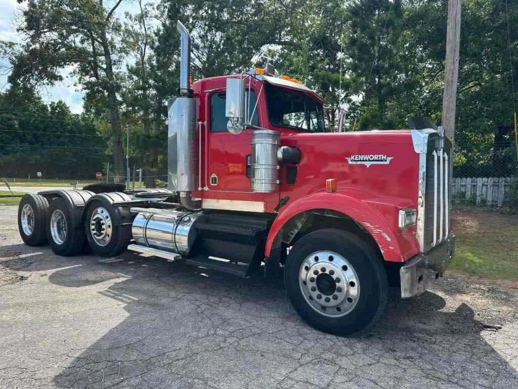 Image of Kenworth W900 Primary image