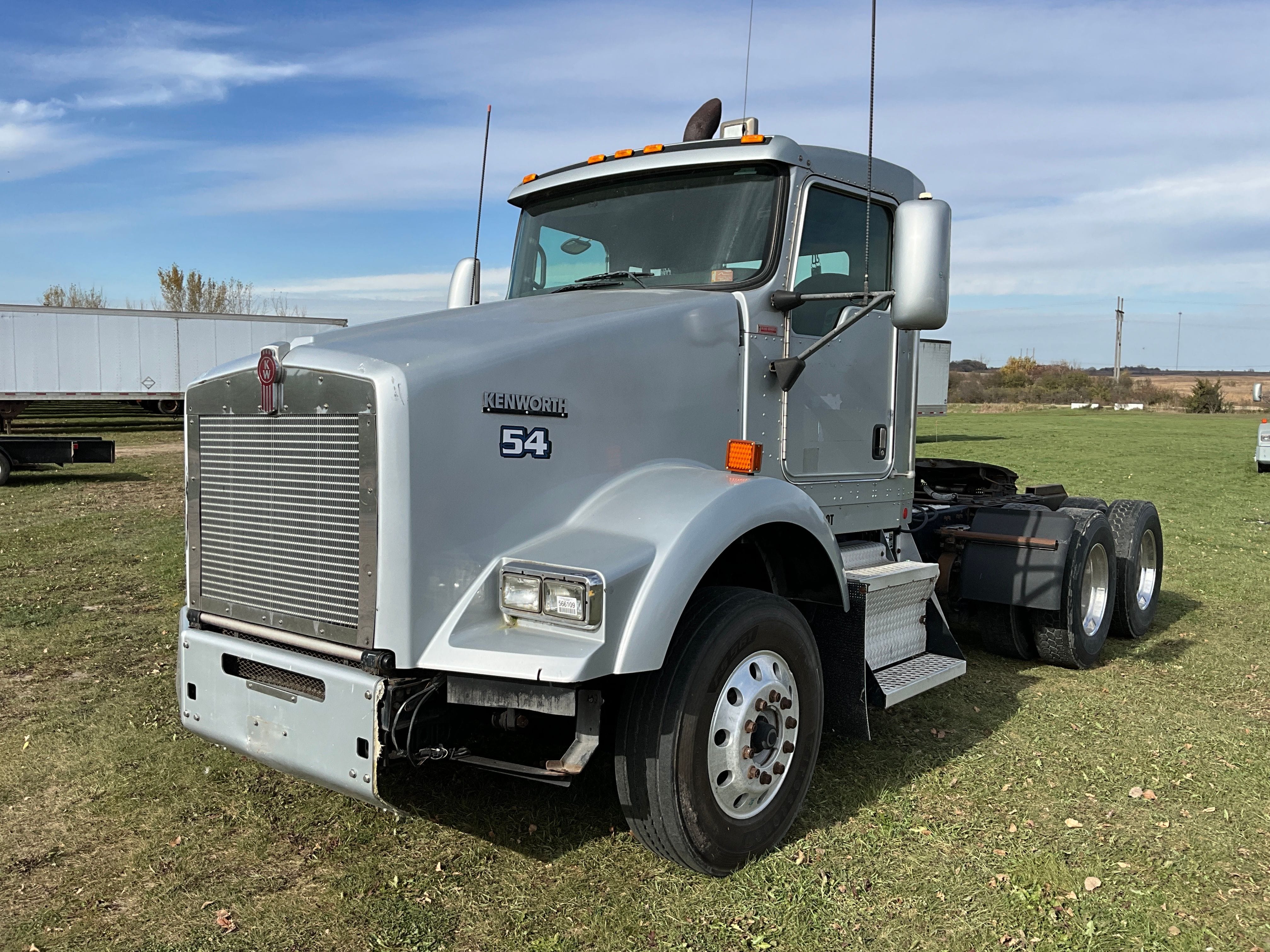 2009 Kenworth T8 Equipment Image0