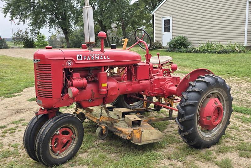 Image of Farmall B Primary image