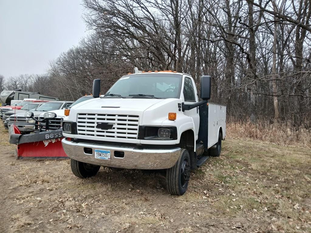 2008 Chevrolet C5500 Equipment Image0