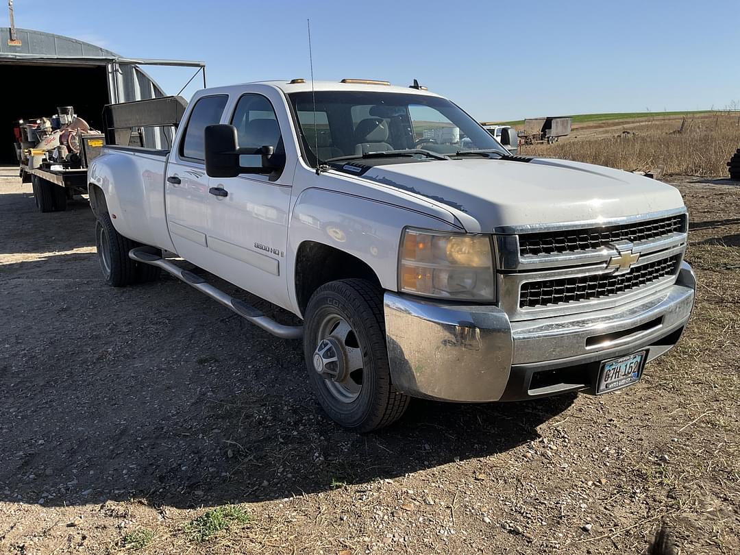 Image of Chevrolet 3500HD Primary image