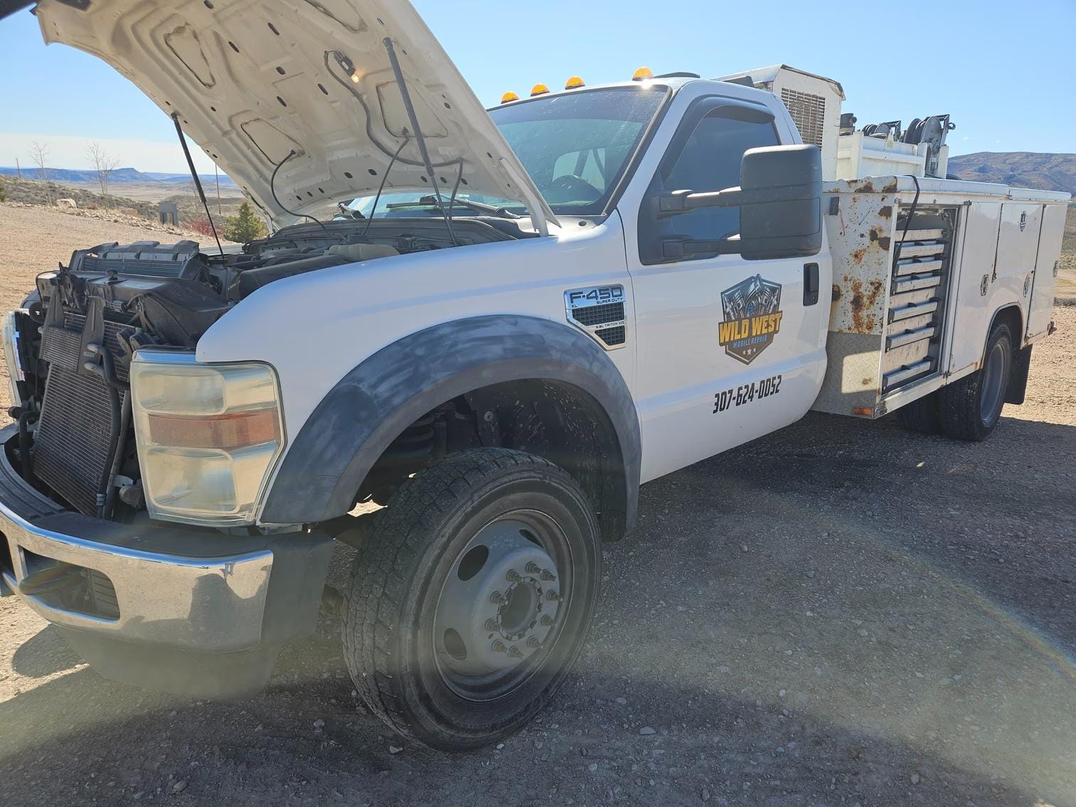 2008 Ford F-450 Equipment Image0