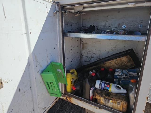 Image of Ford F-450 equipment image 4