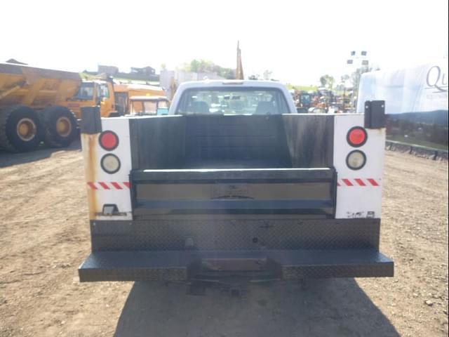 Image of Ford F-250 equipment image 3