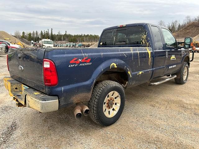 Image of Ford F-350 equipment image 4