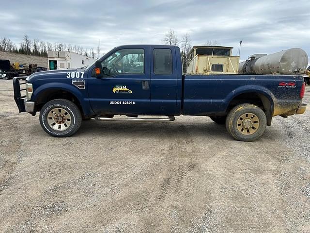 Image of Ford F-350 equipment image 1