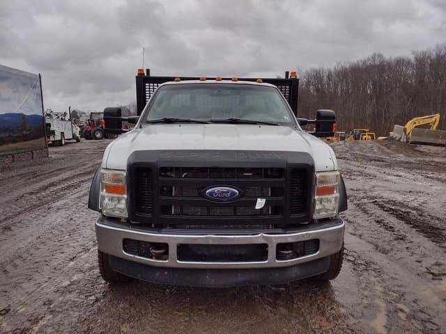 Image of Ford F-450 equipment image 1