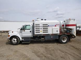 2008 Ford F-650 Equipment Image0