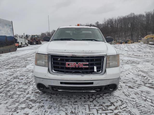 Image of GMC 3500 equipment image 1