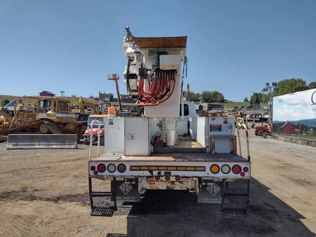 Image of International 4300 equipment image 3