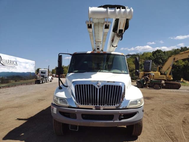 Image of International 4300 equipment image 1