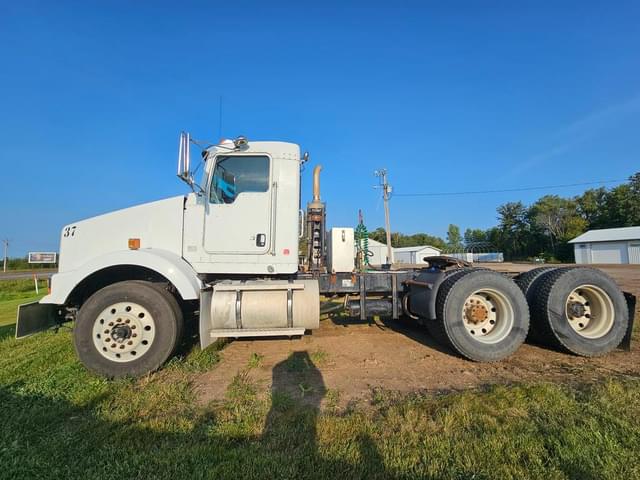 Image of Kenworth T800 equipment image 1
