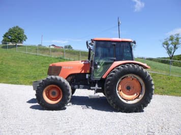 Main image Kubota M125X