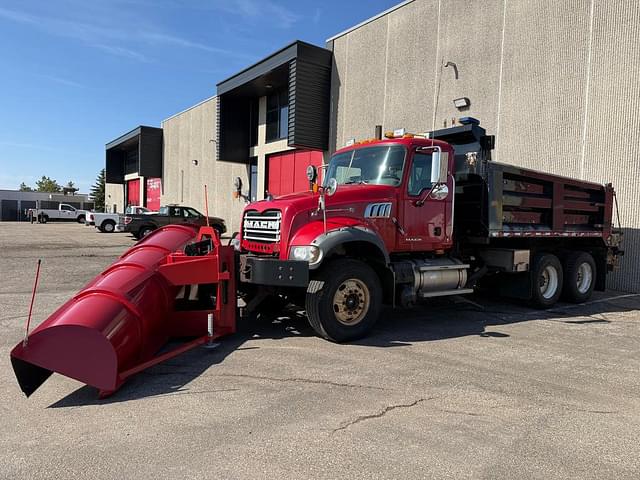 Image of Mack GU713 equipment image 2