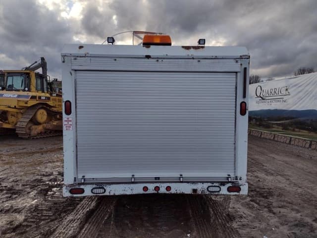 Image of Peterbilt 365 equipment image 3