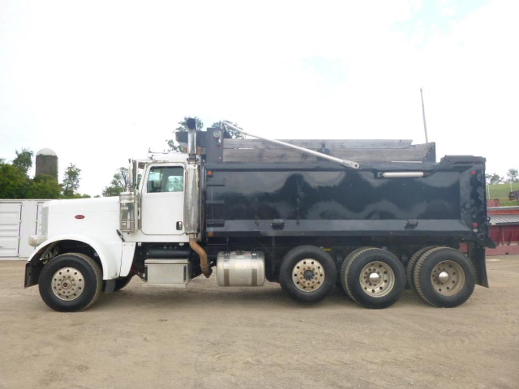 Image of Peterbilt 388 Primary image