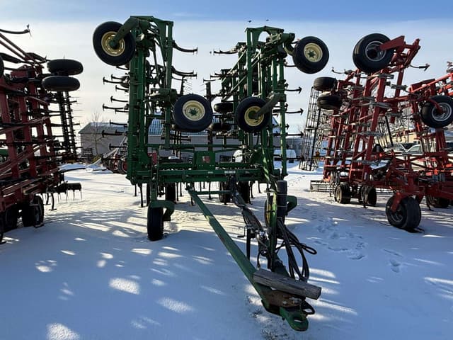 Image of John Deere 2200 equipment image 2