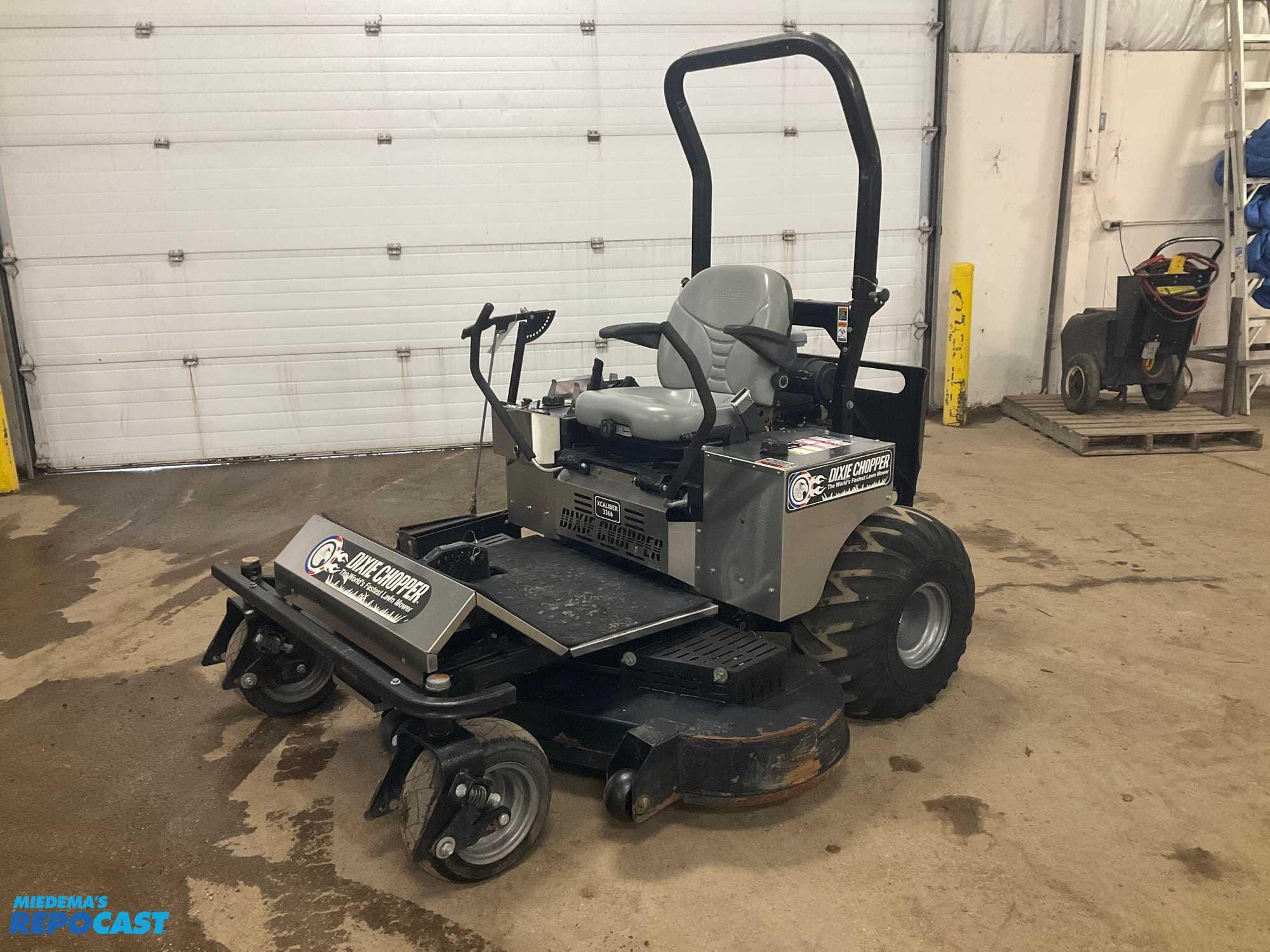 SOLD - Dixie Chopper XCALIBER 3366 Commercial Hydrostatic Zero
