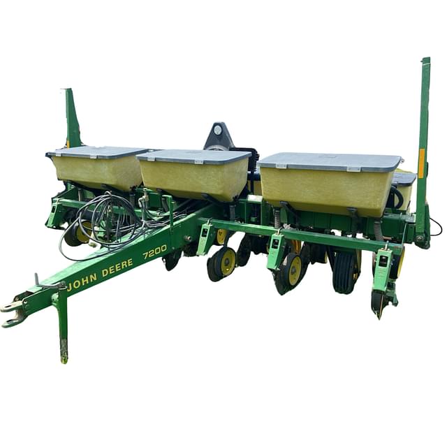 Image of John Deere 7200 equipment image 1