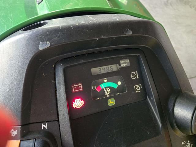 Image of John Deere X540 equipment image 3